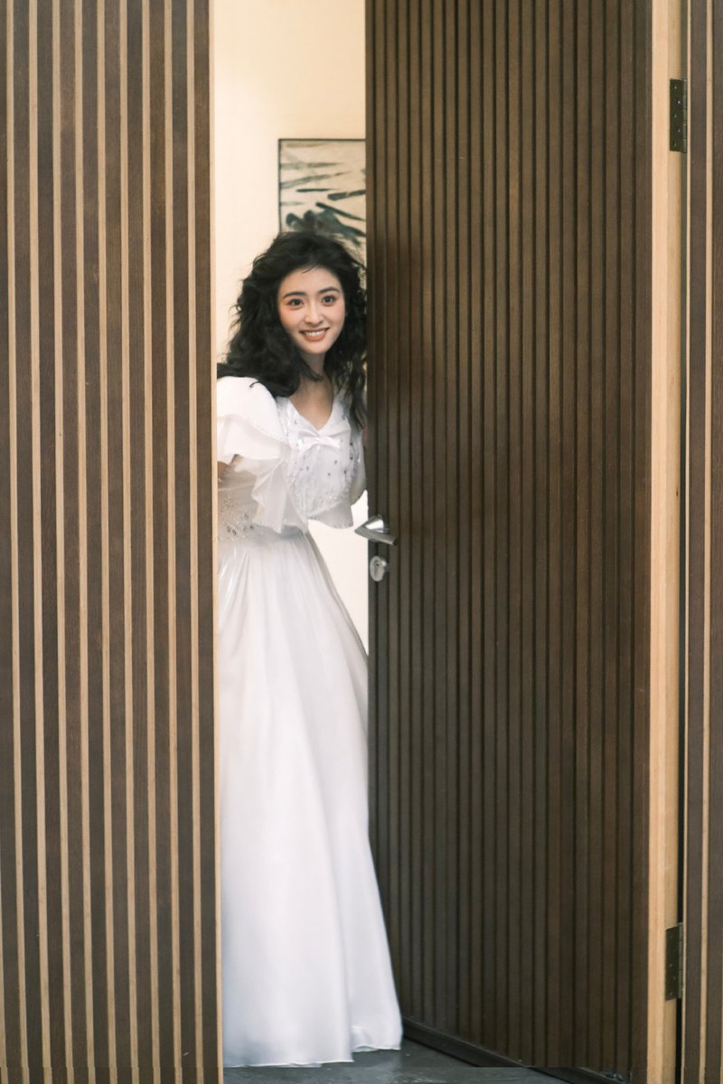 PHmooncakes's tweet photo. SHEN YUE Studio weibo update 2.25.23

 Relive the romance and pay tribute to the classics 💐 The tidbits are falling [Class has started] 👰

#InfiniteTranscendenceClass 
#memoriesbeyondhorizon 
#ShenYue 
#沈月 https://t.co/w5sSwkuIIG