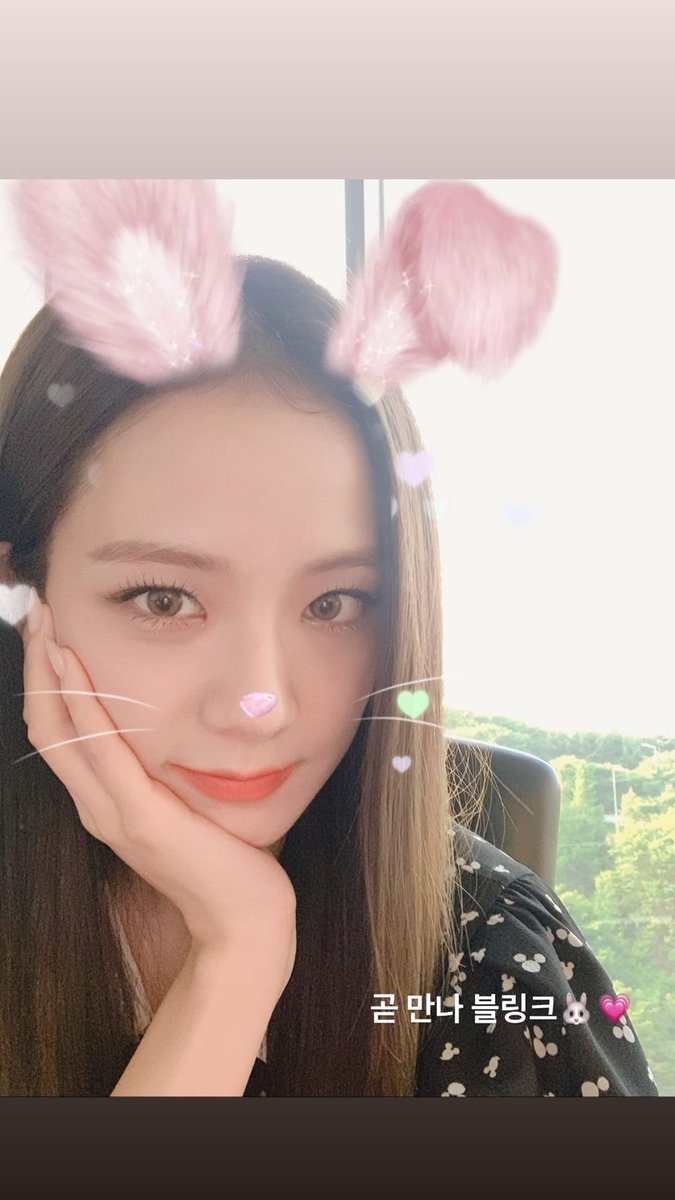 goticulonas's tweet image. Y antes de irme a descansar no podía faltar al #c𝕣𝑦tic𝑎𝓵𖤍𝚌omǝ𝚋ack pues me comían las ansias de ya ver con mis ojitos el #𝓵ik𝑒𐦍𝕮𝕃ℂ que sin duda nos dejará con la boca abierta a todos por ser tan iconic claramente.

𝑠𝑤𝑒𝑒𝑡  ㅡ 𝑐𝒉āo𝑠 #𝓜oon 🫧