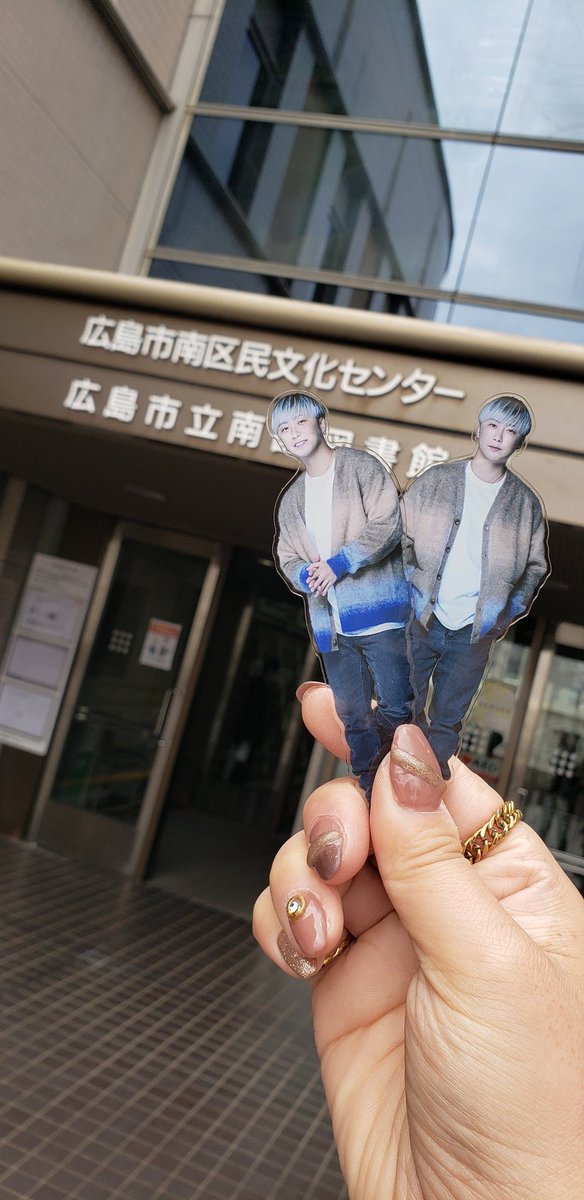 まさかのグッズ販売列、１番先頭(笑)
娘の想太くんもGETできたし、今からランチ☀️🍴沢山の方に声をかけていただきました！感謝です💕
#Da_iCE　#Da_iCEファンミ広島