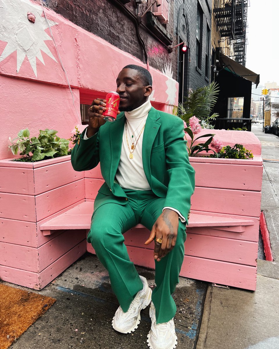 14 Hands Winery tweet media