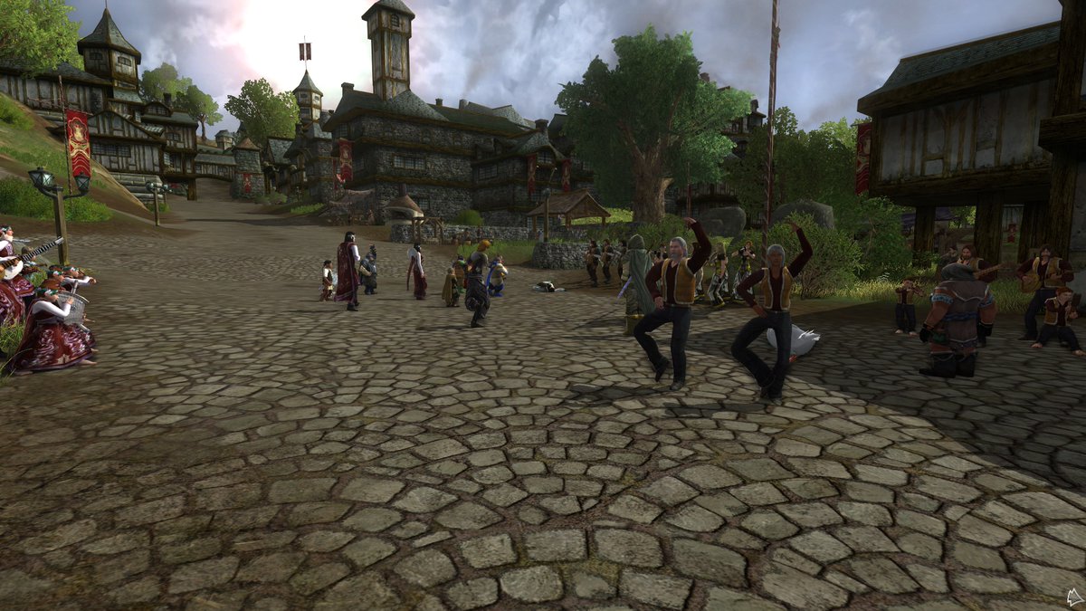 TheEnclaveBand's tweet photo. The Enclave had a great time playing at the Friday Night Jam session tonight on Brandywine.  All the great bands and a fabulous crowd made for a really fun time.  We love playing for everyone. #lotro #lotrofamily https://t.co/EZKSGtdIlv