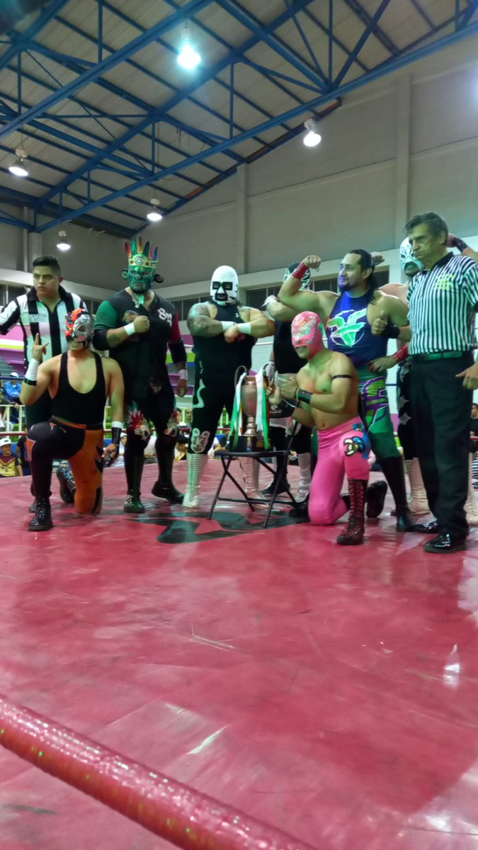 LaTijeraLucha's tweet photo. @argeniskaronte es el ganador de la #CopaBlackWarrior con #PromocionesTragedias, al dar cuenta del #HijoDeBlackWarrior, así como de su propio hijo #NightFuri, donde también participaron puros herederos de poder en la eliminatoria #DrKaronteJr, #MictlanMx, #Huitzil y #SuperFly... https://t.co/dKo9hQONgc