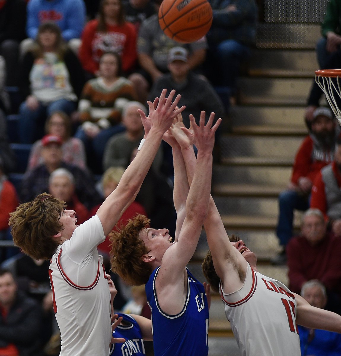 sports_drc's tweet photo. After a slow start, Ponder dominated the second half to take a 46-26 victory over Gunter in Friday's area round playoff game.

"Going into the third quarter, we truly believed we had this — it's the only thing you can think," senior Tyler Long said.
https://t.co/iX3dNsbNOl https://t.co/y72vaJWS9N