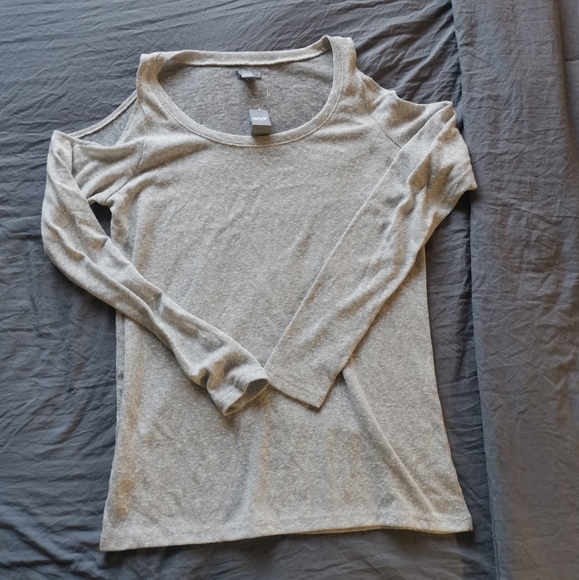 Ymcneil65's tweet photo. So good I had to share! Check out all the items I'm loving on @Poshmarkapp #poshmark #fashion #style #shopmycloset #aerie #bigstar #easystreet: https://t.co/BdJDBTHyGp https://t.co/ig0URig5kE