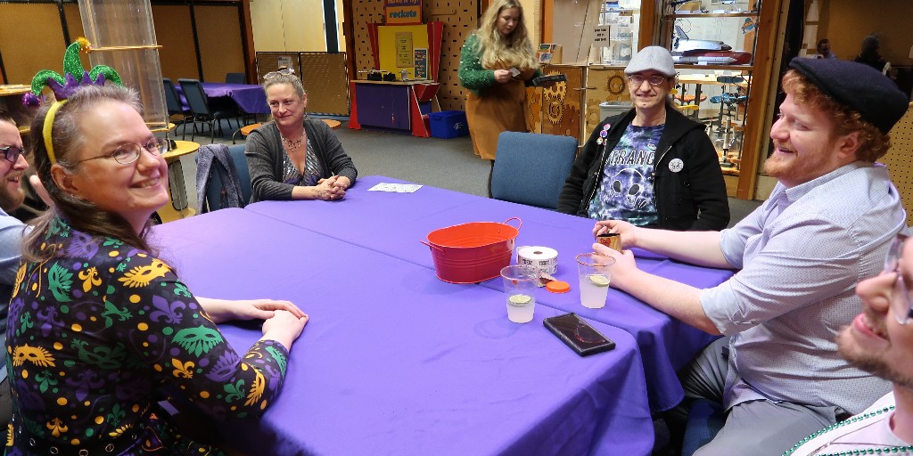 Science_Works's tweet image. The 21+ Mardi Gras event is wonderful. Great company, and music. Play games, shop the Night Market, this ScienceWorks After Dark has something for everyone.