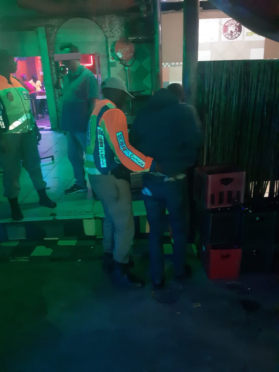 JoburgMPD's tweet photo. Day &amp; night, concerted efforts are done to ensure that lawlessness does not thrive in the City of Joburg. 

MMC @MTshwaku joined #JMPD officers in stamping out criminality in the JHB Inner City &amp; surroundings. #SaferJoburg #ManjeNamhlanje https://t.co/ivMJtao8vs