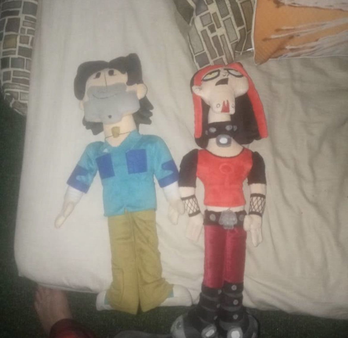 Still the one and only with total drama Chris and Ennui plushies, I just gotta figure out who has the Tyler and Lindsay ones 🤔