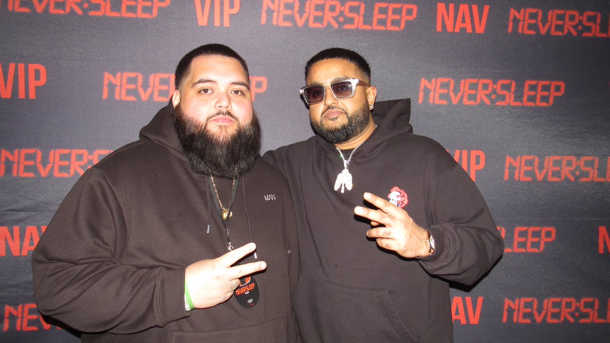 OgChrisWeed's tweet image. My iG keep saying we twins @beatsbynav 😂😂 #NeverSleepTour