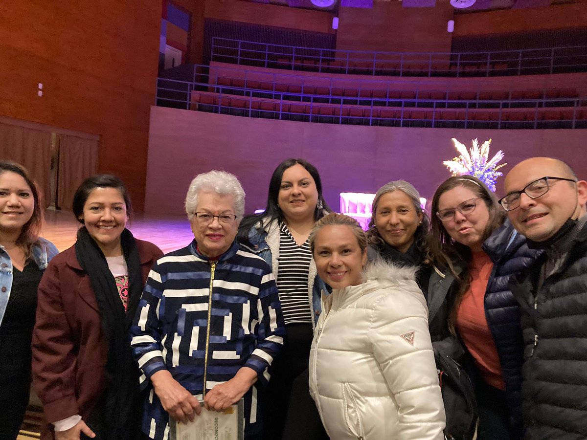 Gracias a la Fundación Hélice A.C. por la invitación a celebrar su 14 aniversario. Y gracias a quienes trabajan en equipo por un medioambiente sano y para impulsar el tránsito a una #EconomíaCircular