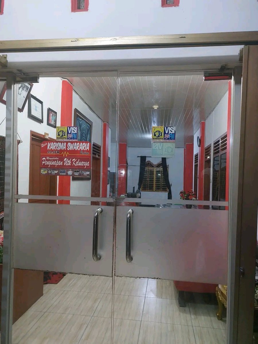 DodiboyS's tweet photo. @kompascom Gak ada guna Min
Kalau masih ada hotel sampah seperti ini, menjual kamar yang sudah saya boking https://t.co/KcyizO1erd