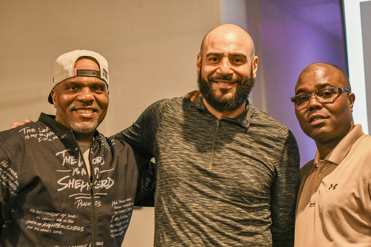 DArealCoachBill's tweet photo. Nate Goodsen and Promise Center in Homewood working for real change #PROMISECENTER #COACHBILL https://t.co/ULlA7Zda0J