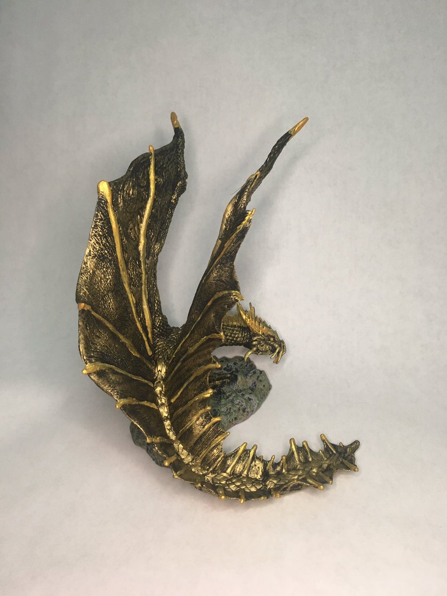 darkzomb's tweet photo. Won a @wizkidsgames young gold #dragon #mini from @TtlPrtyChll, so I tried #painting a tarnished gold dragon. #dndminiatures #minipainting #dnd #dndmini #dragonmini #miniaturepainting 🧵 https://t.co/kvivy59PPA
