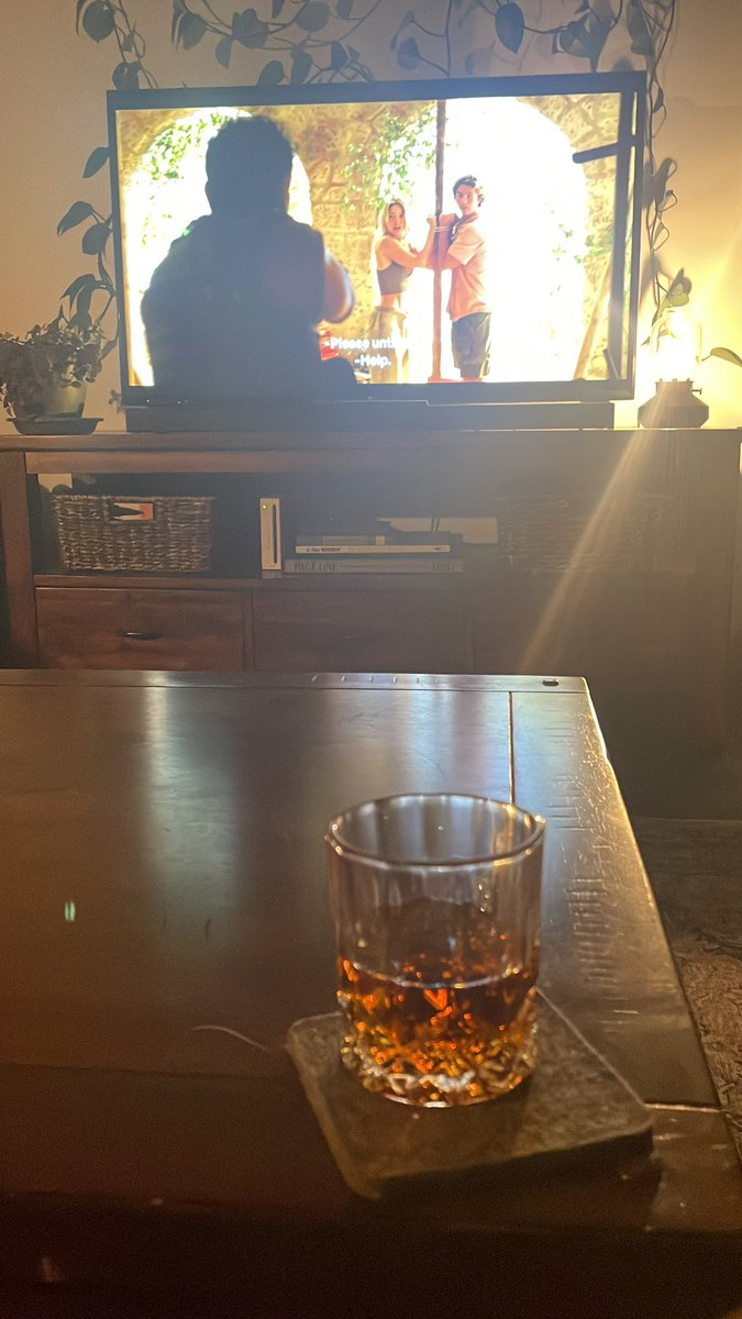 CollingMyShots's tweet photo. @degen_betting Woodford Reserve and Outer Banks https://t.co/UY9YSQotsy
