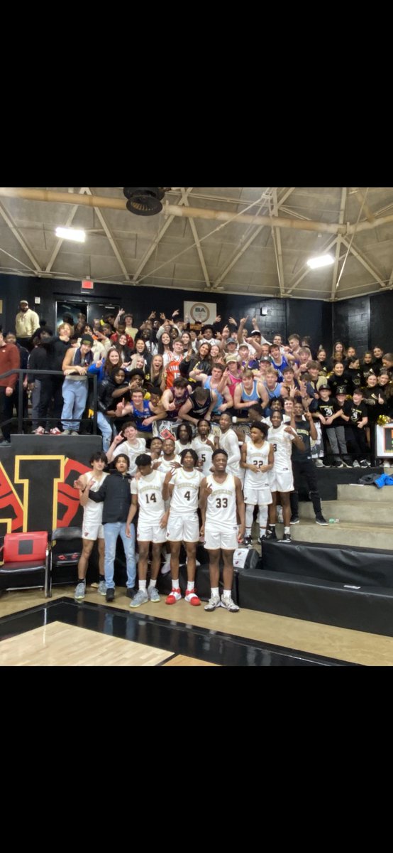 jb_hurricanebb's tweet photo. 🚨C O N F E R E N C E   C H A M P S🚨
C A N E S   W I N   58 - 49

Good Day of Camaraderie with @JHSHurricaneFB before the game and then JPS Fans and Dawg Pound were Incredible!!  #ItsaWEthing https://t.co/f59JhGnq26
