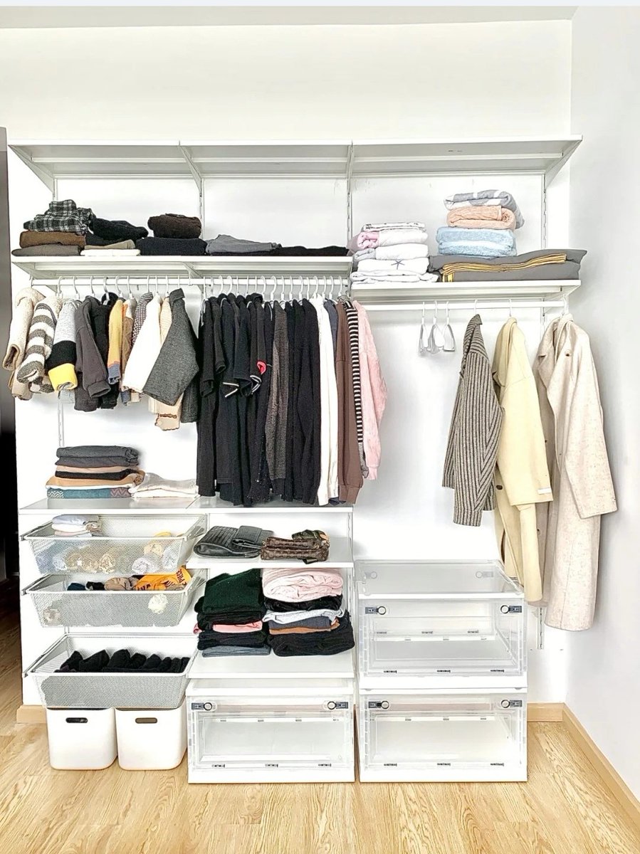 Pukmudpro's tweet image. เอาไอเดียทำชั้นเก็บของแขวนเสื้อผ้า​ติดผนังสไตล์​walk in closet สามารถปรับเปลี่ยน​รูปแบบ​ตามความชอบได้
พิกัด​📌​อุปกรณ์​
shope.ee/89ya6IIxYF