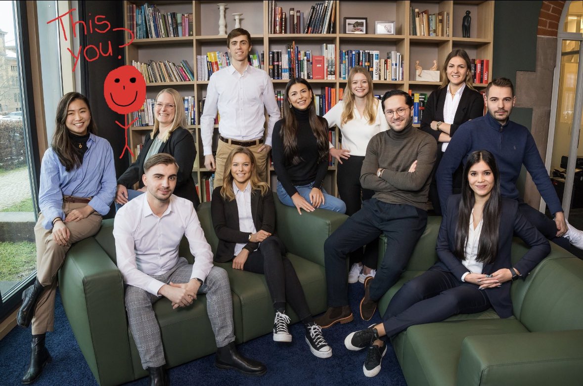 Was aussieht wie der neue Cast von Friends ist mein Team Corporate Development &amp; Strategy bei <a href="/mhp_de/">MHP – A Porsche Company</a>! Wir sind ständig auf der Suche nach coolen Kolleg:innen (aktuell Teamlead Org-Development). Bei Interesse bitte gerne jederzeit melden. Grüssle!