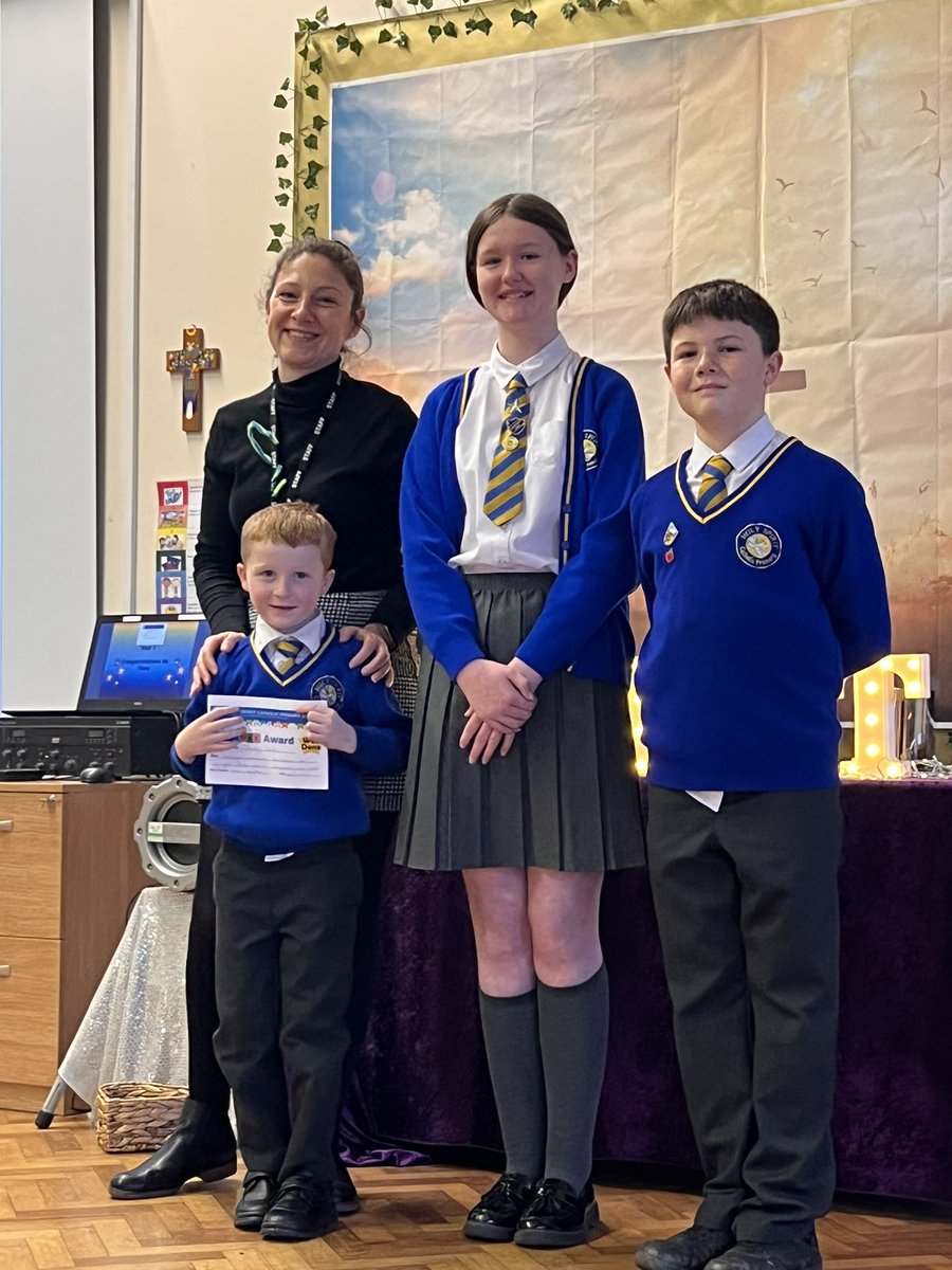HolySpiritWA9's tweet photo. On Friday in our whole school assembly, we celebrated how we lived out our February value of the month which was ‘Tolerance’. 👏Congratulations to our award winners- we are so proud of you all! 😃🕊️#valueofthemonth #soaringtonewheights 🕊️ https://t.co/tuHdoOBwPT