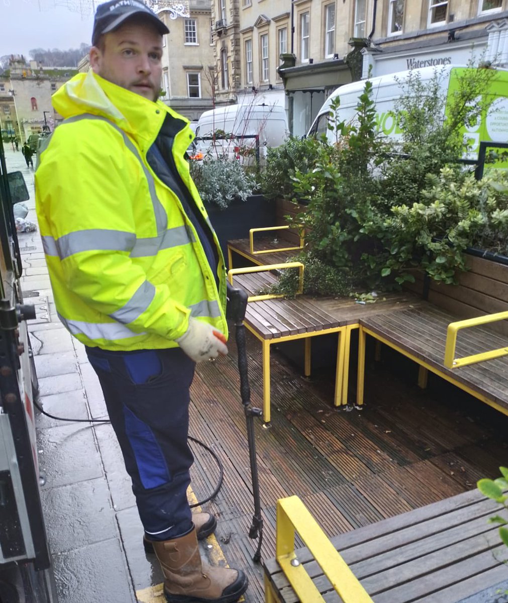 It’s BID ranger Gary’s birthday today and it’s his turn to work the weekend. Do give him a wave if you see him out and about in the city today. Happy Birthday Gary 🥳