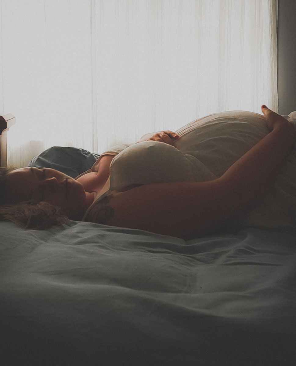 Vswildart's tweet photo. Never been so happy to be kicked all day 😌 #BABYBUMP https://t.co/xQ04XGGicQ