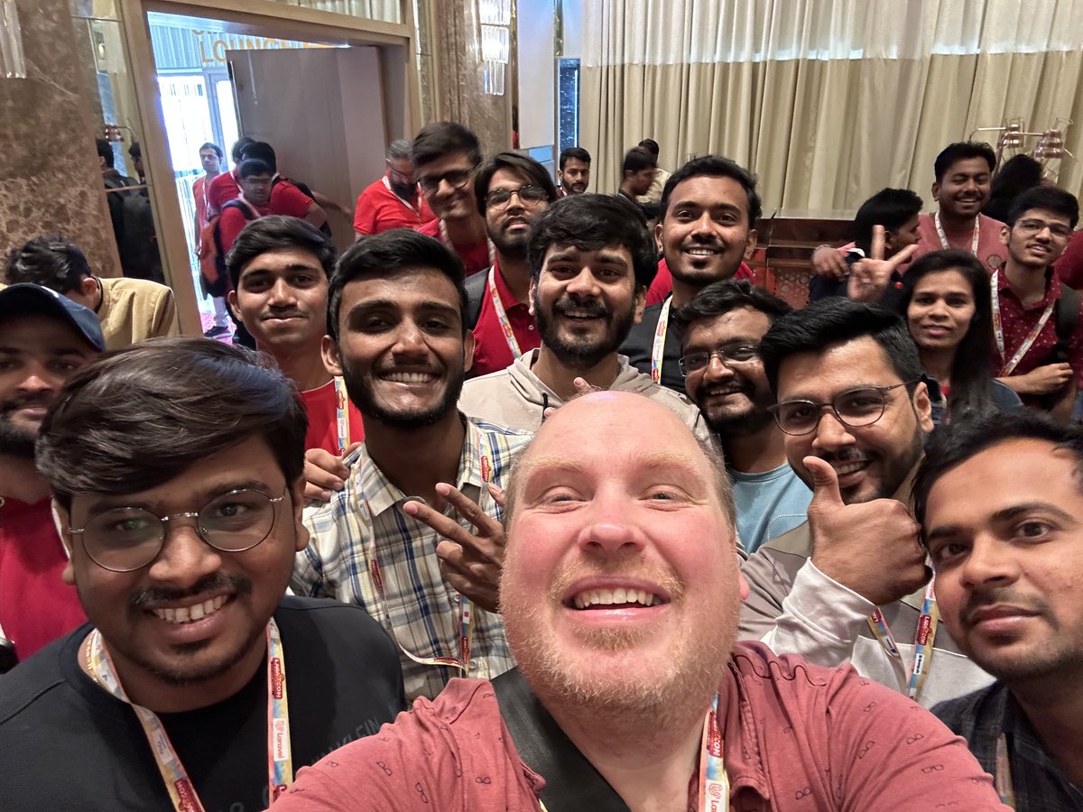 freekmurze's tweet image. There were so many people asking selfies that it was more efficient to just do it like this 🙂 

Thanks for all your kind words!

 #LaraconIn