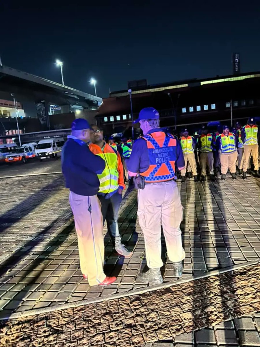 shaun_dlanjwa's tweet photo. Operation #ManjeNamhlanje led by @CoJPublicSafety MMC Dr @MTshwaku doing night shif operation to fight crime, illegal tarvens and night clubs around Hilbrow, Berea, CBD. Lawless will never be tolerated under @EFFSouthAfrica. @EFFSouthAfrica will clean @CityofJoburgZA https://t.co/KoQziywDKl