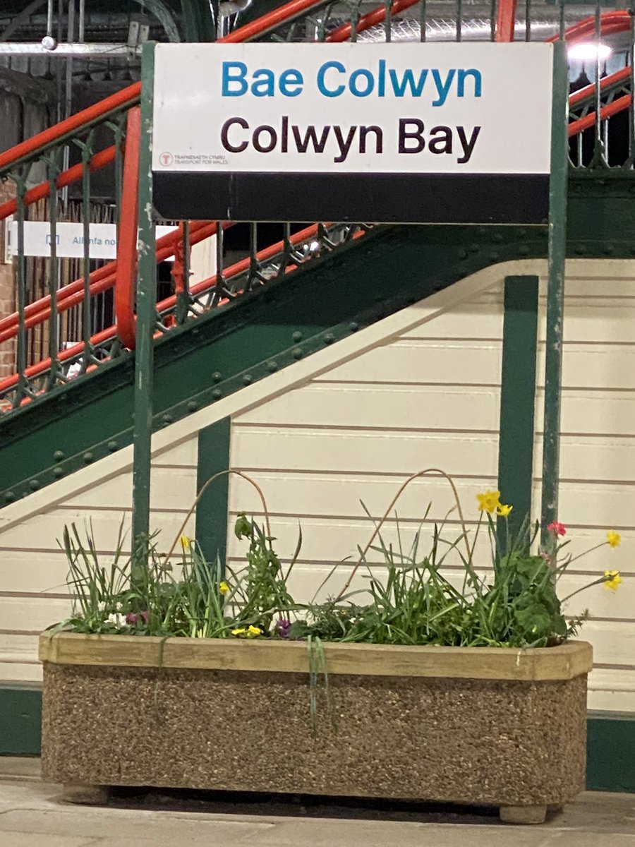 Ioan_Dyer's tweet photo. nothing better than the sea air for an early morning start and a trip back down South 

#fresh #ffres https://t.co/Zl8QTtZgsS