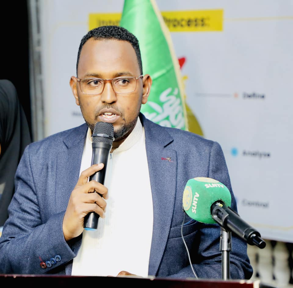 SomalilandZ's tweet photo. Mr. Yusuf Warsame Hassan, Director General of the Ministry of Communications and Technology, opened a scientific discussion on the Digital Innovation and Entrepreneurship Ecosystem in Somaliland, that discussed the level of technology in Somaliland. https://t.co/vBJuRdityf
