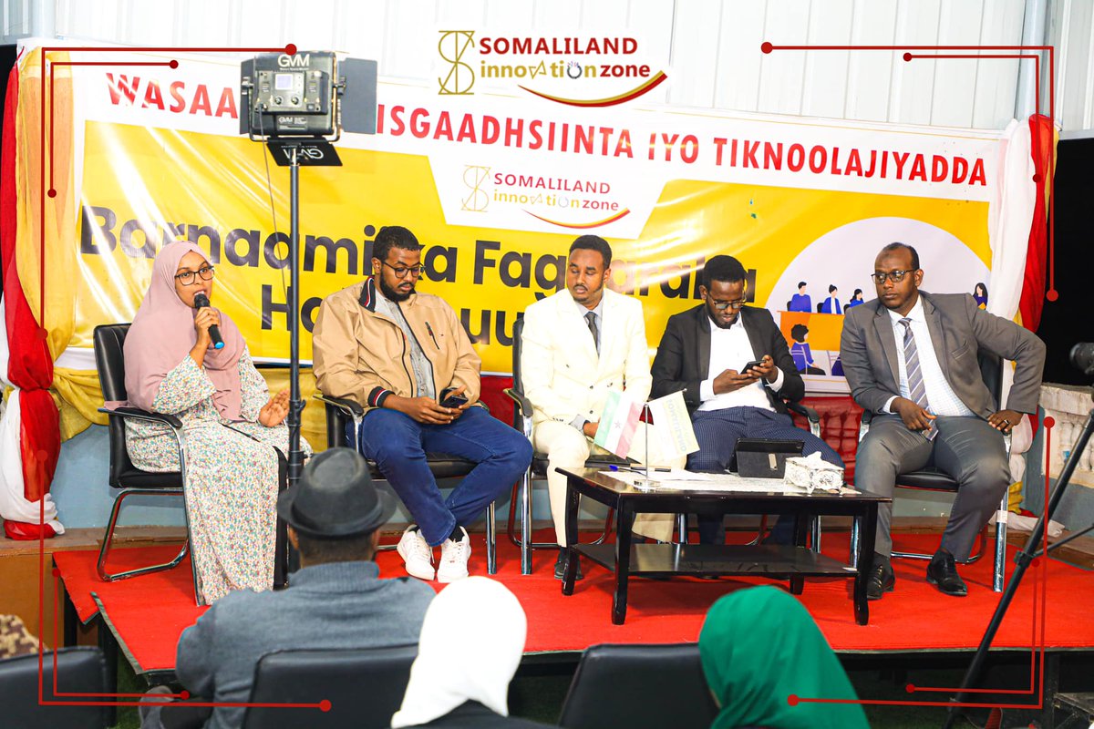 SomalilandZ's tweet photo. Mr. Yusuf Warsame Hassan, Director General of the Ministry of Communications and Technology, opened a scientific discussion on the Digital Innovation and Entrepreneurship Ecosystem in Somaliland, that discussed the level of technology in Somaliland. https://t.co/vBJuRdityf
