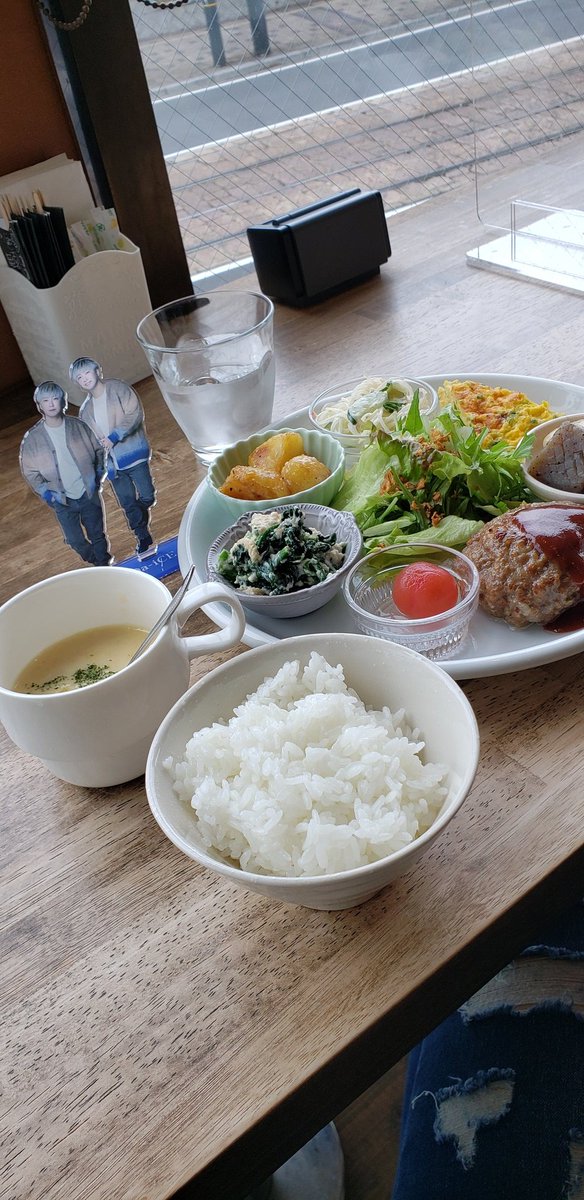 うまうま～～🎵お腹いっぱい😆
雄大さんを添えて(笑)(笑)