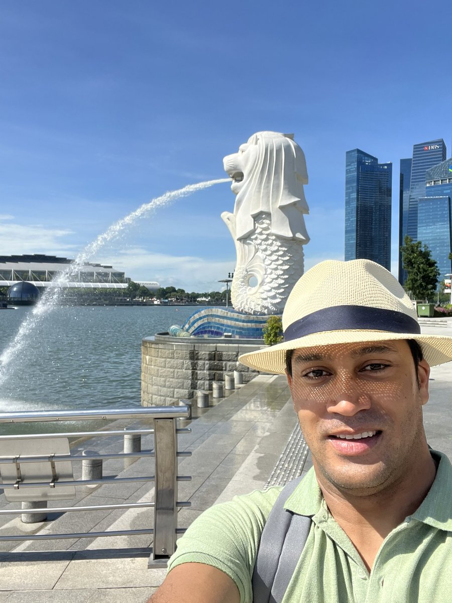 Q_Fax's tweet photo. @FlightCentreRSA @BounceZA #toocool4school best City break has got to be Singapore 🇸🇬 https://t.co/R8ry4aR8ql