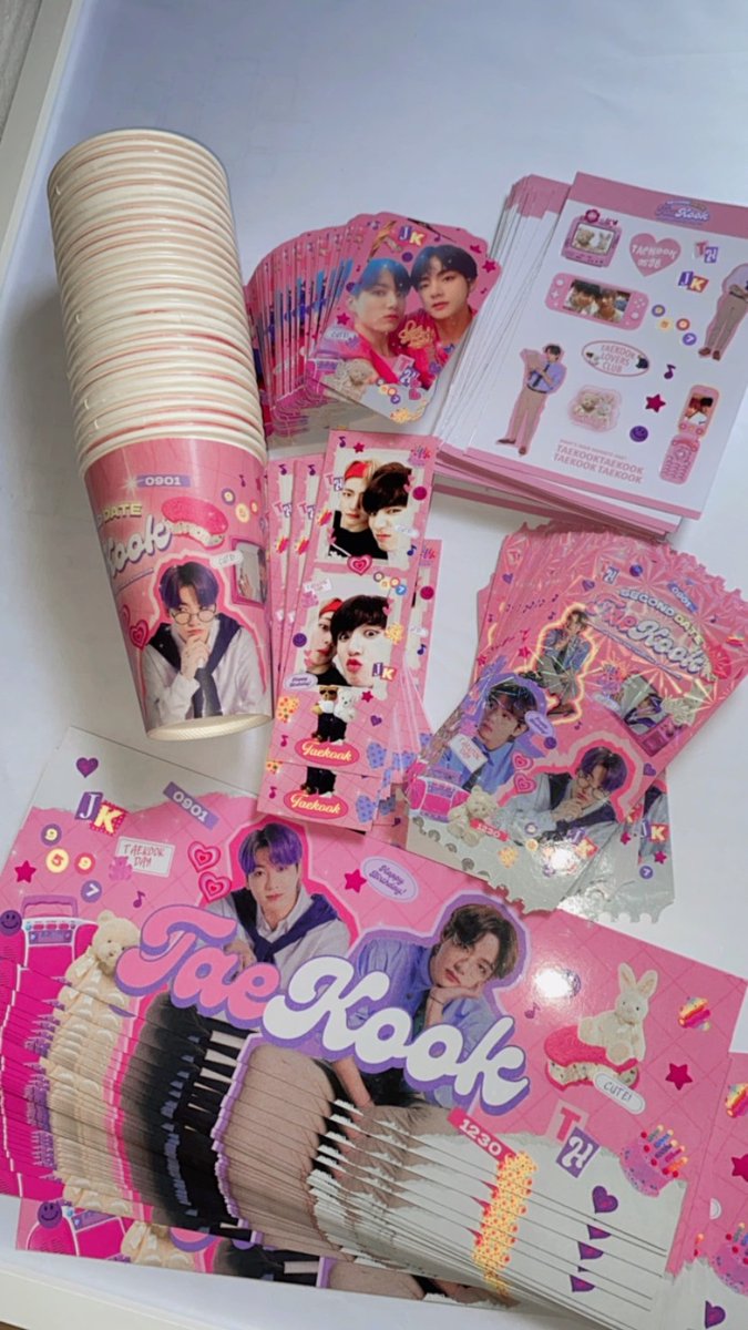 SecondDate_TK's tweet photo. Hallo, yang mau beli goodies dari event Second Date Taekook bisa order disini ya♡♡

Link: https://t.co/ud0LVybP5R https://t.co/EOiiupGGKj
