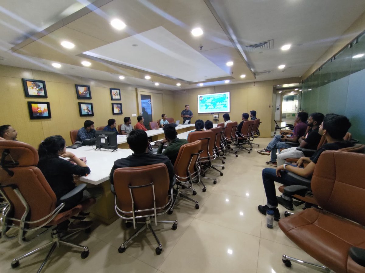 routray_tushar's tweet photo. It's a full house at @NullBhubaneswar February 2023 #nullmeet @null0x00 @OWASP_BBSR https://t.co/IYPwTuTXVE