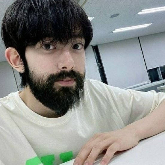 VerspieIter's tweet image. ㅤㅤ 
ㅤㅤ
Ingat Atuy yang tukang corat-coret dulu? Begini nasibnya sekarang.
ㅤㅤ
ㅤㅤㅤㅤ