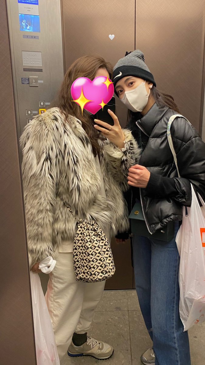 SHB_Philippines's tweet photo. 220224📸 

Hyunbeen spotted in her friend's instastory update 

Hyunbeen went back to Japan to get another vacation 🇯🇵 

#ShinHyunBeen #신현빈 https://t.co/tBuL7whELe