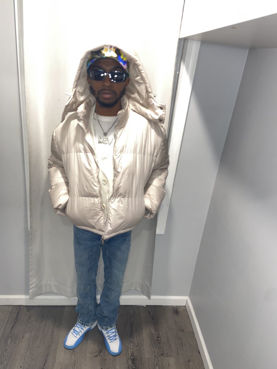 MR. BROWN 🫦🧊 on Twitter "Back Outside Boyz 🥡"