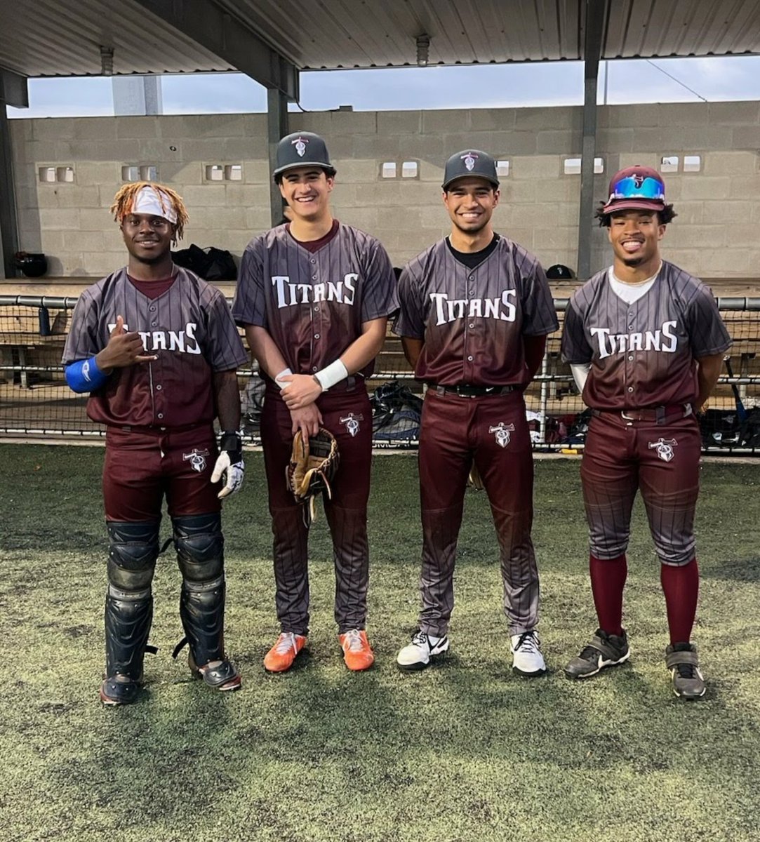 ⚾️:  > T I T A N S   W I N !! <
Varsity <a href="/LegacyTitansBB/">Legacy Titans Baseball⚾️</a> with a win, and a tie today, 

Titans defeat WBA Angelita, 13-0 and tie Opa Jays 1-1  <a href="/PremierBasebalI/">PremierBaseballofTX</a>