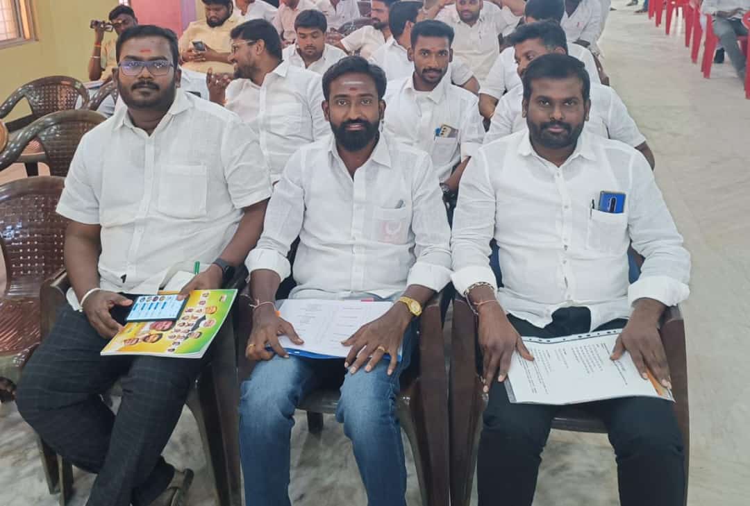BJYM_DINDUGAL's tweet photo. மாநில இளைஞர் அணி ஆலோசனை கூட்டம்.....🚩🙌💥
@AnbuHariharan91 @dhanabalan_bjp @SuryaBJYM2026 https://t.co/6YIttnfGhb