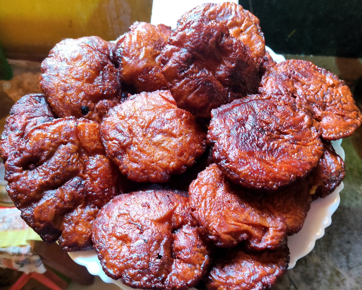 Nivedita_Odisha's tweet photo. Crispy Arisa Pitha😊😍
#arisa #pitha#sweetsnacks #foodtweeter #foodworld #sambalpur #odisja #india https://t.co/j8dZOBJ4DY
