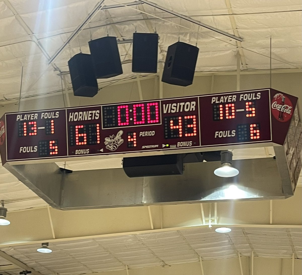 khudd131's tweet photo. Central Heights 61
Tarkington 43
AREA CHAMPS 💙😈🏀 @hoopinsider @Bluechdevil @treyhuddlestonn https://t.co/sk93FGbRY5