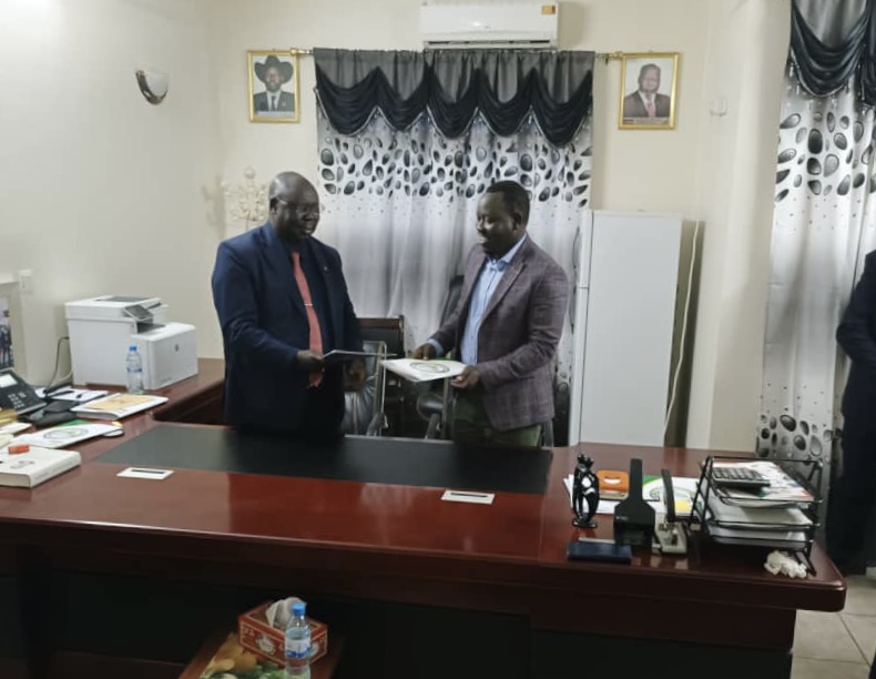 The Ministry of Mining has signed two agreements. The first is with Ecumene Impact Mining to map, quantify, and certify mineral resources in the country. The second with Savannah Resources to help organize and facilitate mining forums in South Sudan.

#ssmom #southsudanmining
