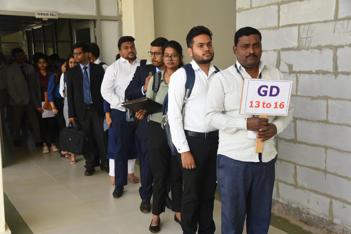 IBSIndia1's tweet photo. Glimpse of IBS Selection Process 2023 Day-3.
#ICFAI #IBS #IBSHyderabad #IBSselectionprocess #GI #PI #MBA #PGPM https://t.co/duB5OTMxbq https://t.co/80ue2Puq74