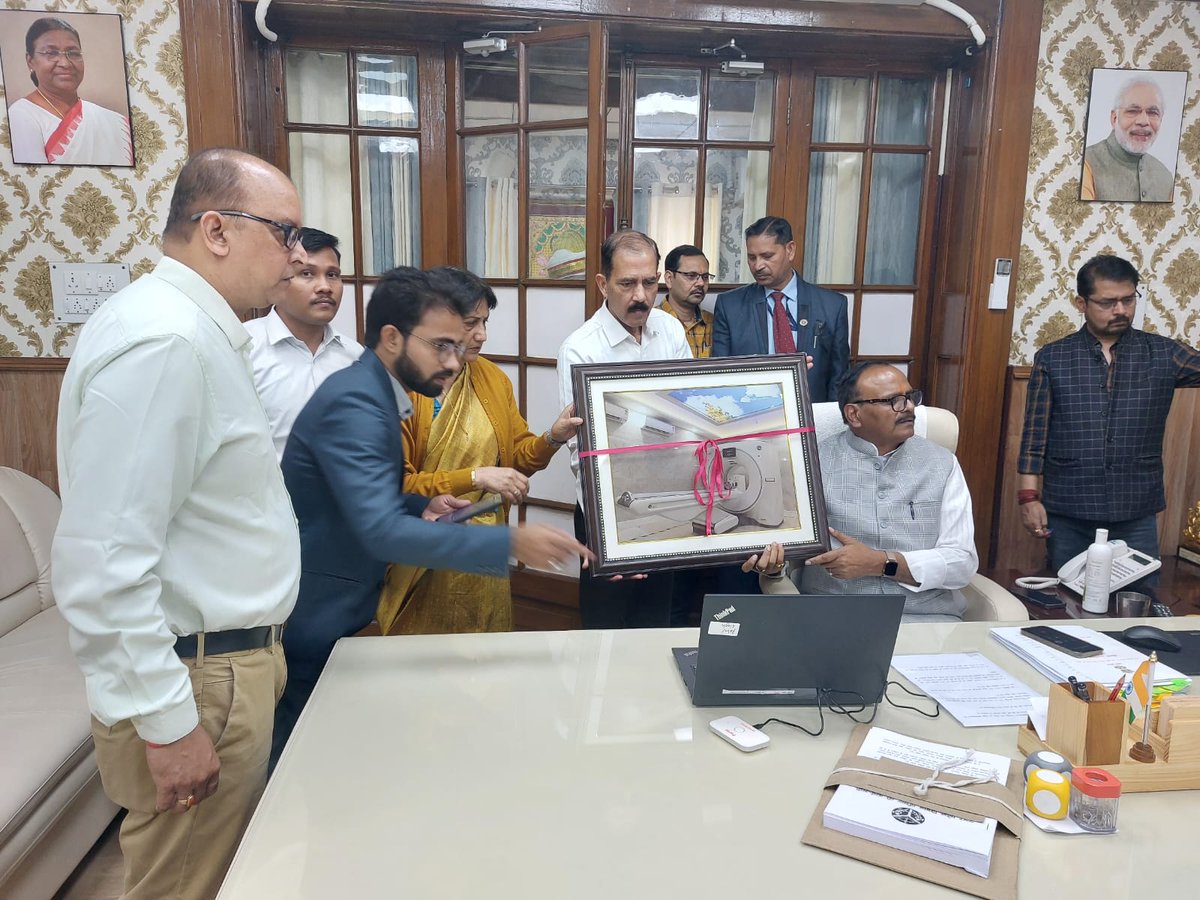 nhm_up's tweet image. सुगमतापूर्वक बेहतर व गुणवत्तापूर्ण स्वास्थ्य सेवाएं प्रदान कराने की दिशा में @UPGovt की एक और उपलब्धि कानपुरनगर के यू.एच.एम.चिकित्सालय में मरीजों को आवश्यकता के समय #CT_Scan की सुविधा उपलब्ध कराने के लिए  माननीय@brajeshpathakup द्वारा #CT_Scan मशीन का वर्चुअल लोकार्पण किया गया।