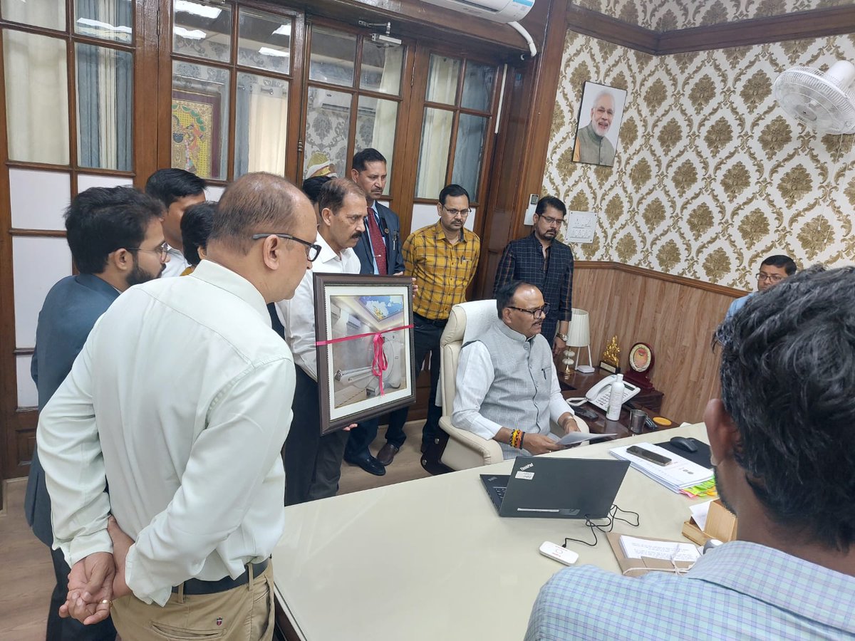 nhm_up's tweet image. सुगमतापूर्वक बेहतर व गुणवत्तापूर्ण स्वास्थ्य सेवाएं प्रदान कराने की दिशा में @UPGovt की एक और उपलब्धि कानपुरनगर के यू.एच.एम.चिकित्सालय में मरीजों को आवश्यकता के समय #CT_Scan की सुविधा उपलब्ध कराने के लिए  माननीय@brajeshpathakup द्वारा #CT_Scan मशीन का वर्चुअल लोकार्पण किया गया।