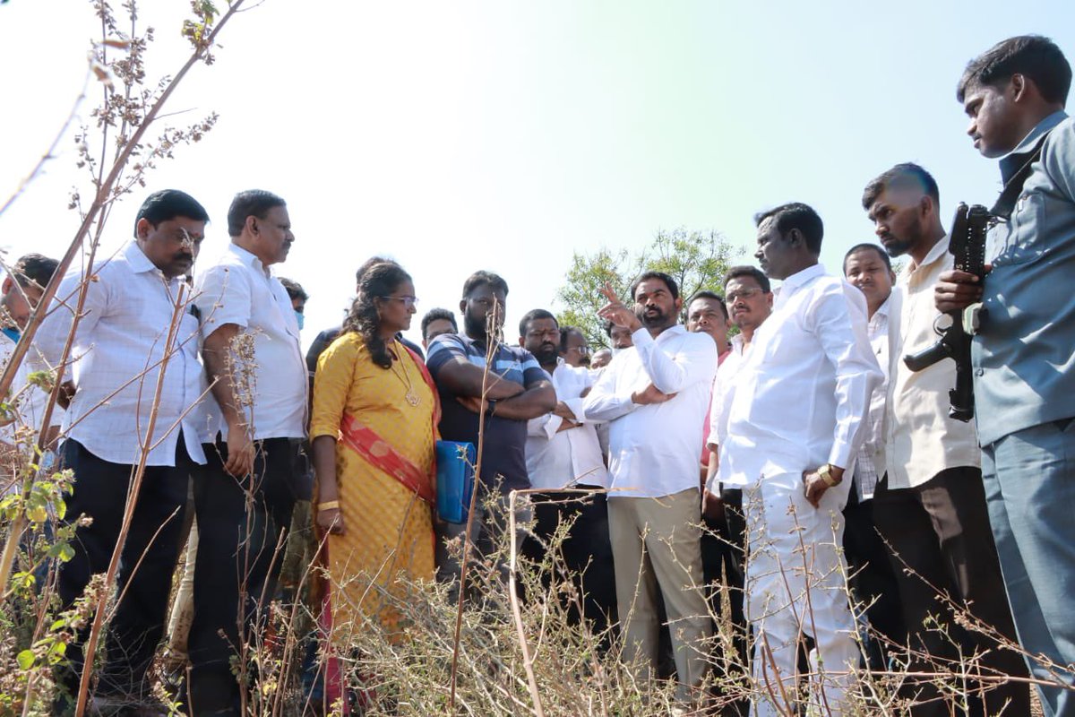 HiriseM's tweet photo. Thanks a lot Telangana Govt  Whip, MLC @RajuShambipur garu for spending your precious time of 2 hours,understood our long pending drainage issues and provided a permanent solution for which almost 1000+ residents are great full and indebted.
@KTRBRS #TheManOfSimplicity https://t.co/k9TnCVcYW4