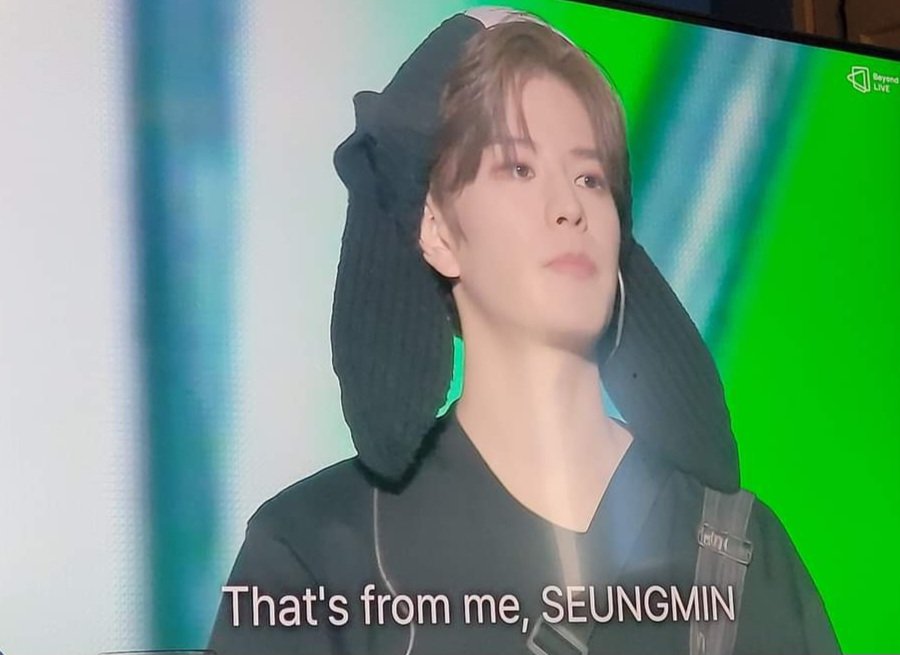 TheBratt88's tweet photo. These guys right here 🥹
The long shots of Seungmin drinking in the huge crowd of STAYs and Chan's nonstop smiling were absolutely EVERYTHING 🩷
#OurSinger #KimSeungmin #BangChan #StrayKidsInOsaka https://t.co/I6CkltTxQp