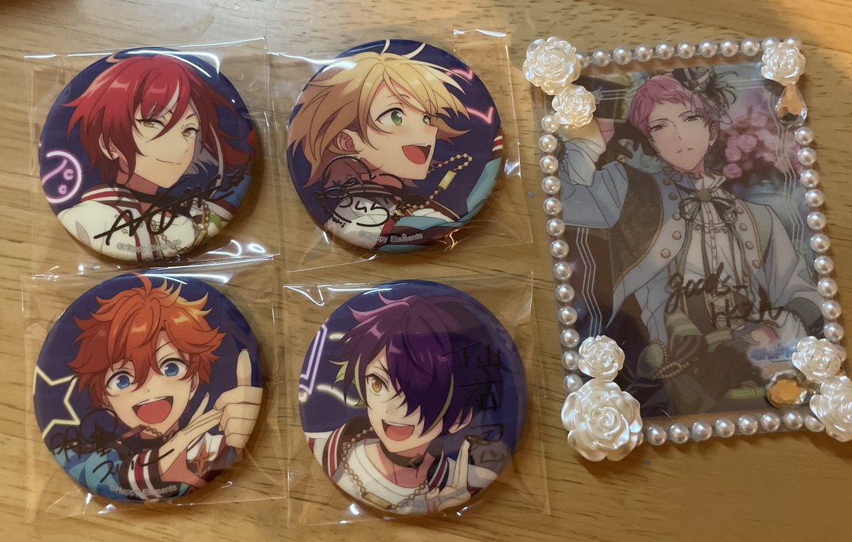 【交換】あんスタ　缶バッジ　7周年

譲)夏目　藍良　スバル　忍
求)みか2＞宗＞なずな1

上段はみか優先
郵送でのお取引となります。
お気軽にお声掛けください。よろしくお願いいたします。