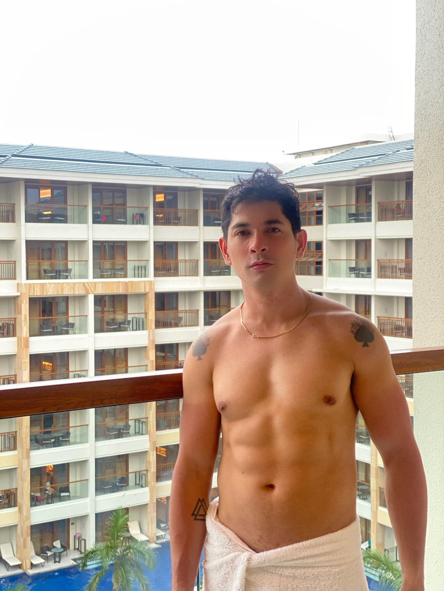 sergefiel's tweet photo. Closer look!π #instamood #instafashion #pogi #igph #travelphilippines #lostinph #grammersph https://t.co/tHIp3kItbX
