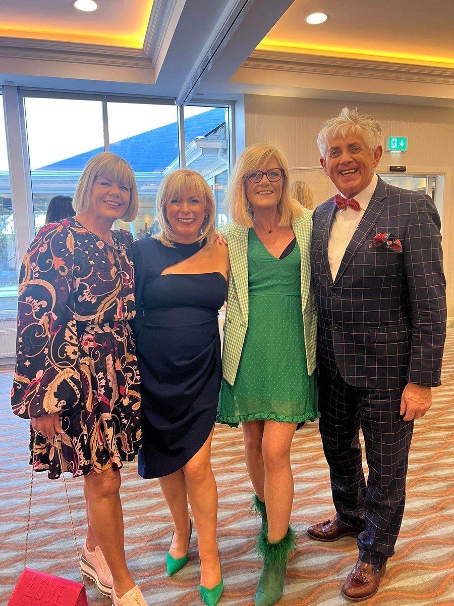 FlowerSchoolIE's tweet photo. We are  thoroughly enjoying our time at @HarveysPoint  #FindingYourFabulous The incredible speakers and the positive vibe of women uplifting each other are truly inspiring @kayflowerschool @roomjunkieanne @Oonagh_OHagan  @HarveysPoint @dglwoman @DonegalNoel #businesstips https://t.co/ypuVsCE2rO