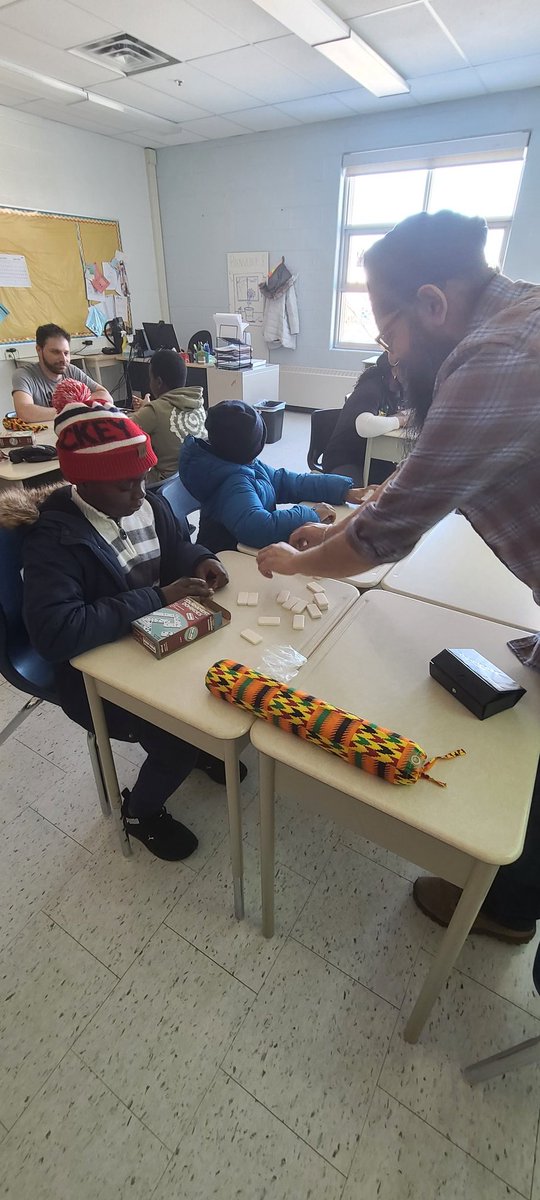 mrsmfrancis1's tweet photo. Everyone was involved in the Oware/Dominoes Games Room @SunnyViewMS 's Mentorship Morning. It was great to see students teaching students!#studentleadership #BlackExcellence @ChanMadray  @PeelSchools @daws_patrika @PNeerja @WRT_PDSB https://t.co/rM9MLKoONu