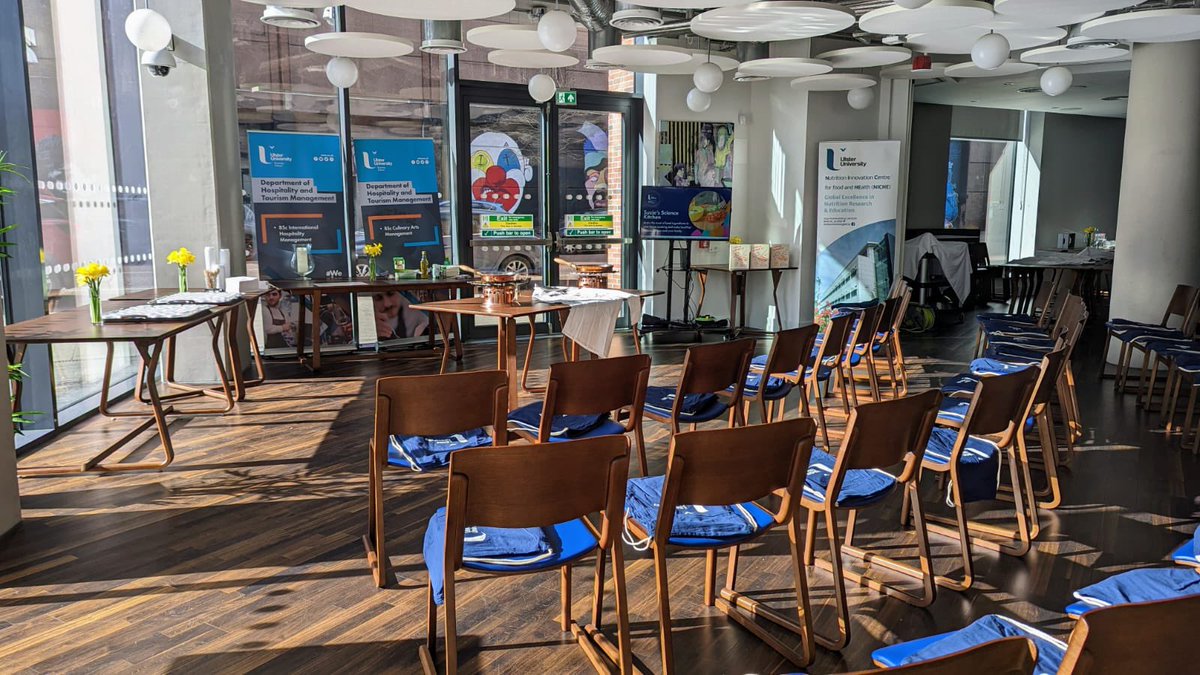 NICHE_ULSTER's tweet image. 1hr to go to Suzie’s Science Kitchen @niscifest  !! 🍽🧪👩‍🍳 👩‍🔬with special  guest #SuzieLee and @AnnaMonaghan12 ! The excitement is brewing @academybelfast